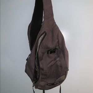 patagonia atom sling backpack